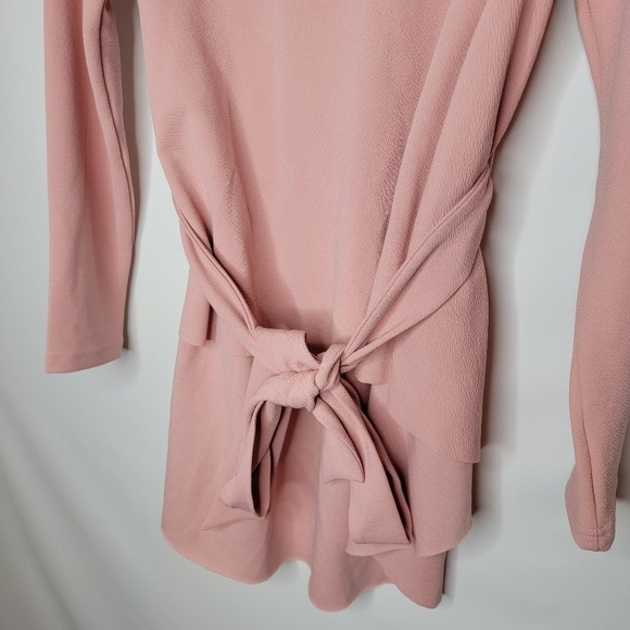 SHEIN Self Belted Dip Hem Top - Picture 5 of 15